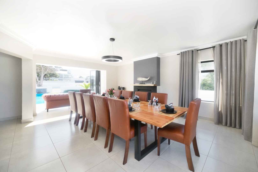 9 Bedroom Property for Sale in Westcliff Western Cape